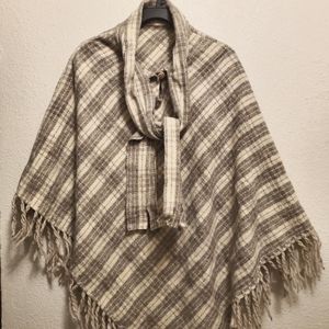 Frank's Cream & Gray Jacquard Poncho Shawl